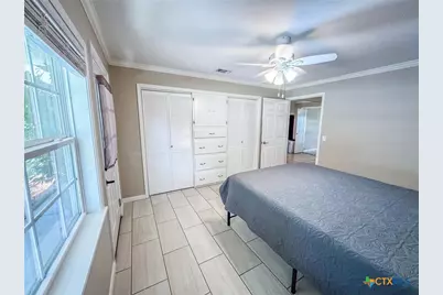 510 E 7th Street, Yorktown, TX 78164 - Photo 10