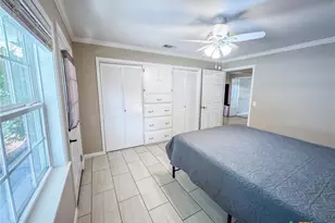 510 E 7th St, Yorktown, TX 78164 - Photo 10