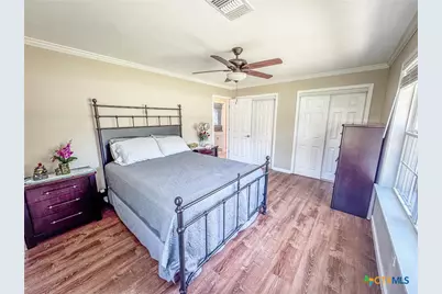 510 E 7th Street, Yorktown, TX 78164 - Photo 6