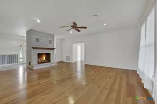 82 Bell Mountain Rd, Fredericksburg, TX 78675 - Photo 10