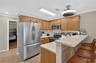 730 E Mather St, New Braunfels, TX 78130 - Photo 8