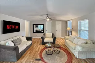 823 Trail Crest Dr, Canyon Lake, TX 78133 - Photo 16