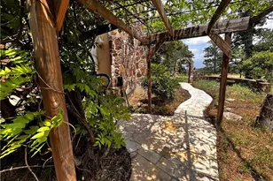 184 Guadalupe Hills Ln, Seguin, TX 78155 - Photo 2