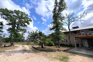 184 Guadalupe Hills Ln, Seguin, TX 78155 - Photo 34