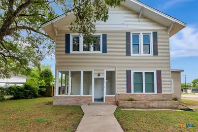 214 Hubbard Street, Yoakum, TX 77995 - Photo 1