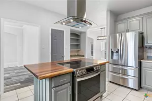 279 Pin Oak Trail, New Braunfels, TX 78132 - Photo 14