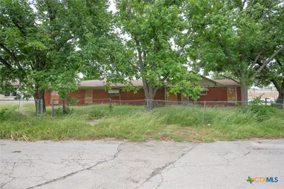 111 S 33rd Street, Temple, TX 76504 - Photo 1