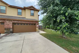 305 Rosalie Dr, New Braunfels, TX 78130 - Photo 1