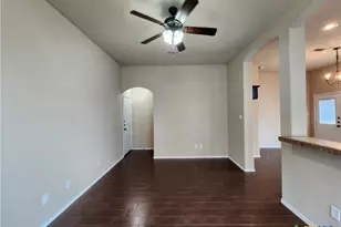 305 Rosalie Dr, New Braunfels, TX 78130 - Photo 4