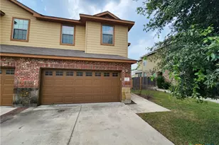 305 Rosalie Dr, New Braunfels, TX 78130 - Photo 2