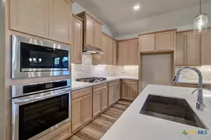 1752 Heritage Maples, New Braunfels, TX 78132 - Photo 12