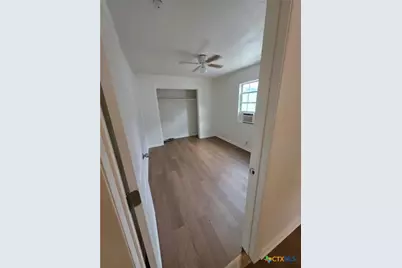 702 San Antonio Avenue #4, Seguin, TX 78155 - Photo 6