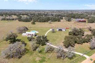 6072 Co Rd 122, Hallettsville, TX 77964 - Photo 1