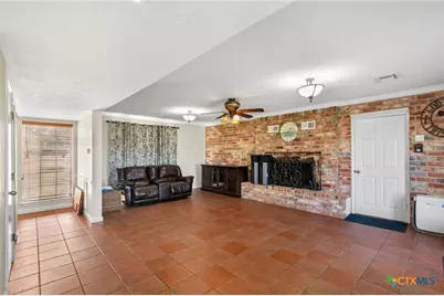 6072 County Road 122, Hallettsville, TX 77964 - Photo 20