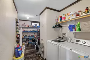 6072 Co Rd 122, Hallettsville, TX 77964 - Photo 46