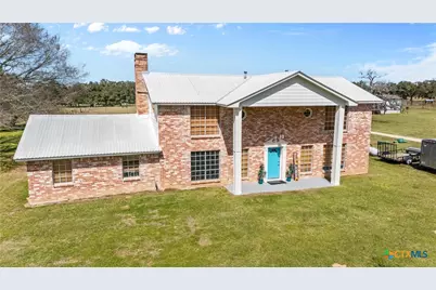 6072 County Road 122, Hallettsville, TX 77964 - Photo 4
