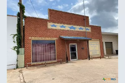 111 E Wallace Street, San Saba, TX 76877 - Photo 2