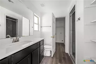 1617 E Miller St, Belton, TX 76513 - Photo 8