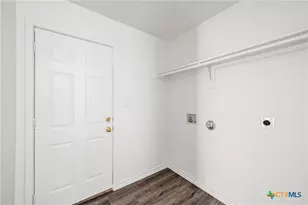 1617 E Miller St, Belton, TX 76513 - Photo 6