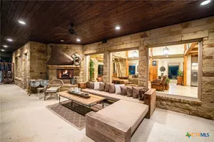 1606 Bordeaux Blanc, New Braunfels, TX 78132 - Photo 8