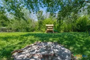 922 N Bowie St, Seguin, TX 78155 - Photo 24