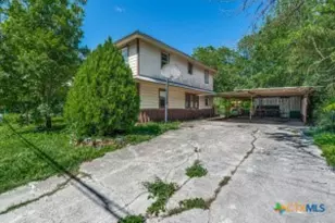 922 N Bowie St, Seguin, TX 78155 - Photo 20