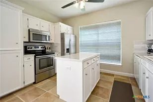 325 Fair Ln, New Braunfels, TX 78130 - Photo 12