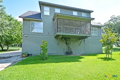 325 Fair Lane, New Braunfels, TX 78130 - Photo 36