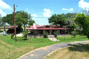 10745 Rosemar Ln, Adkins, TX 78101 - Photo 32