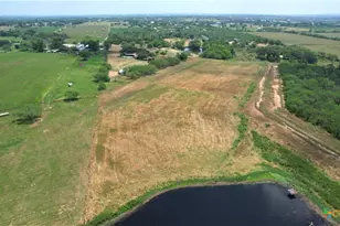 10745 Rosemar Ln, Adkins, TX 78101 - Photo 36