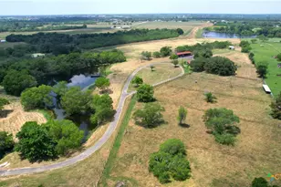 10745 Rosemar Ln, Adkins, TX 78101 - Photo 32