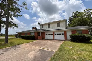 614 Apollo Dr, Edna, TX 77957 - Photo 2