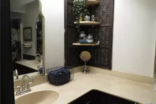 310 Rattan Dr, Victoria, TX 77901 - Photo 16