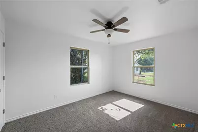 506 E Avenue R, Belton, TX 76513 - Photo 12