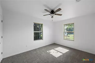 506 E Avenue R, Belton, TX 76513 - Photo 12