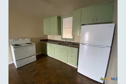 613.5 S Laurel Avenue, Luling, TX 78648 - Photo 6