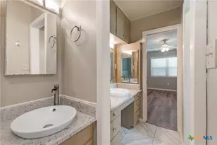 1223 N Sarah Dewitt Dr, Gonzales, TX 78629 - Photo 30