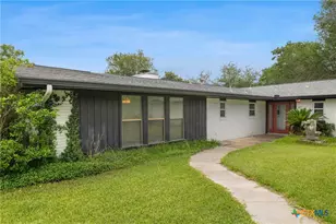 1223 N Sarah Dewitt Dr, Gonzales, TX 78629 - Photo 2