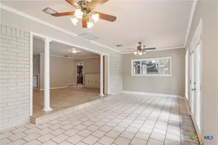 1223 N Sarah Dewitt Dr, Gonzales, TX 78629 - Photo 20