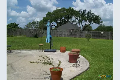 101 Laurel Oak Circle, Cuero, TX 77954 - Photo 28