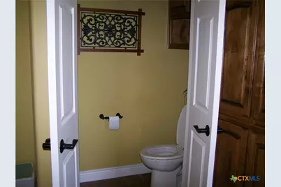 101 Laurel Oak Circle, Cuero, TX 77954 - Photo 24