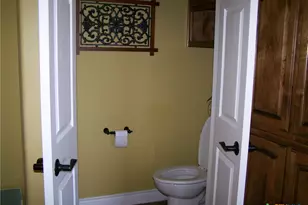 101 Laurel Oak Cir, Cuero, TX 77954 - Photo 24