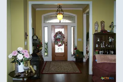 101 Laurel Oak Circle, Cuero, TX 77954 - Photo 4