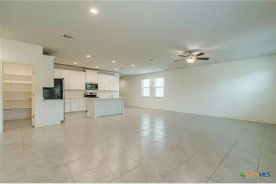 124 Mary Max Circle, San Marcos, TX 78666 - Photo 6