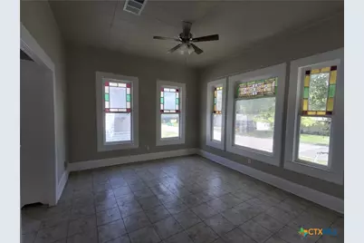 492 E Avenue R, Belton, TX 76513 - Photo 6