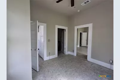 492 E Avenue R, Belton, TX 76513 - Photo 12