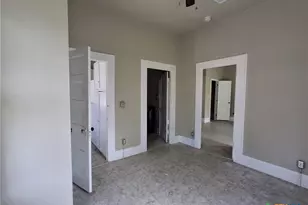 492 E Avenue R, Belton, TX 76513 - Photo 12