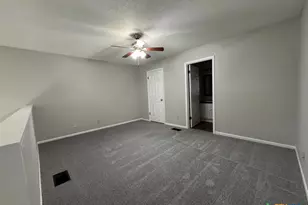 2112 E Airline Rd, Victoria, TX 77901 - Photo 10