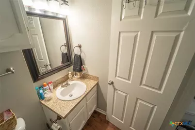 2112 E Airline Road, Victoria, TX 77901 - Photo 22