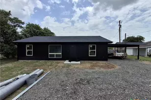 502 E Avenue R, Belton, TX 76513 - Photo 4